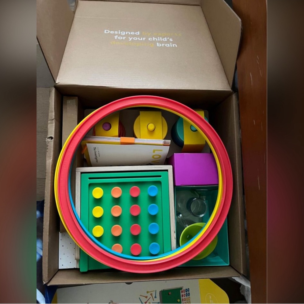 Lovevery Play Kit The Investigator31 32 33 months Montessori Toys